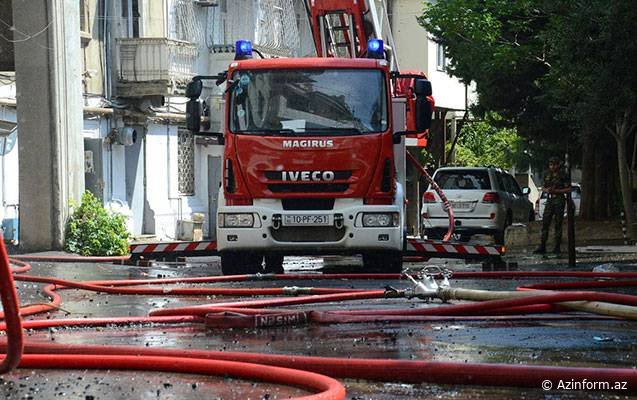 Azərbaycanda güclü yanğın: FHN-in 20 əməkdaşı xəstəxanalıq oldu