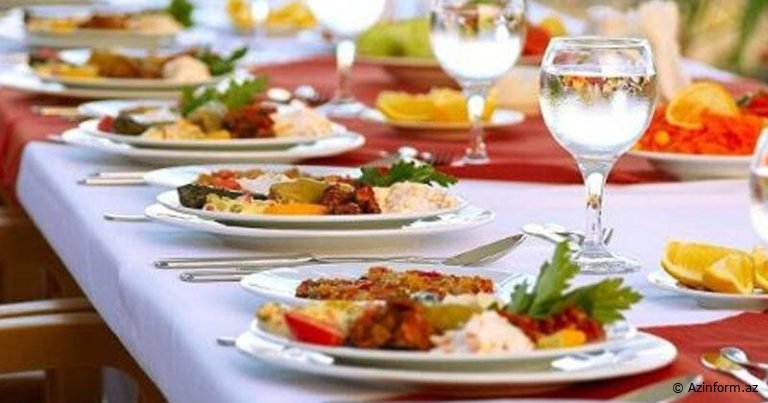 Restoranların od tutub yanan iftar və imsak QİYMƏTLƏRİ